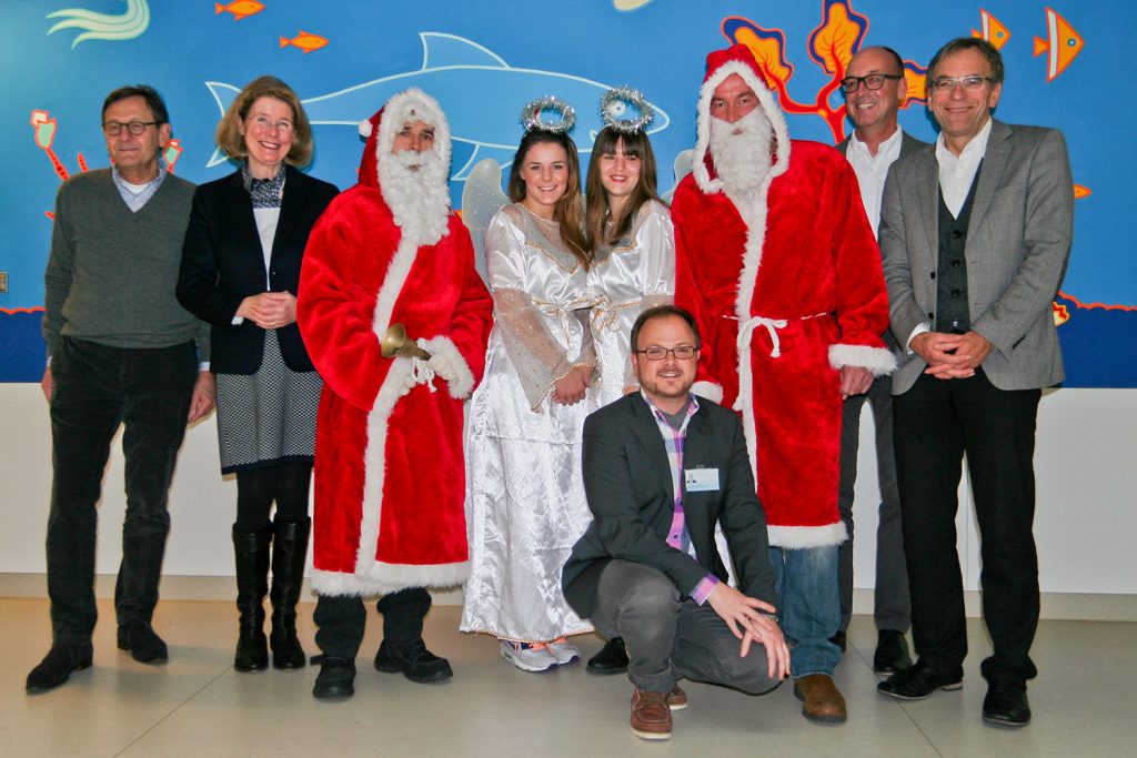 Weihnachtsmann & Co. besucht die kranken Kinder