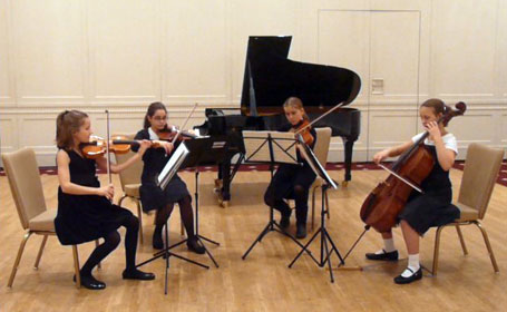 Junge Preisträger musizieren zugunsten der Olgäle-Stiftung