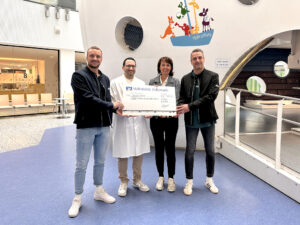 Foto: Olgäle-Stiftung für das kranke Kind e.V. Bildunterschrift v.l.n.r.: André Knaus, Marketingleiter der Gustav Daiber GmbH; Prof. Dr. Dr. Neysan Rafat, Ärztlicher Direktor der Klinik für Neonatologie; Susanne Dieterich, Vorstandsmitglied der Olgäle-Stiftung für das kranke Kind e.V.; Bernd Seeger, Vertriebsleiter der Gustav Daiber GmbH